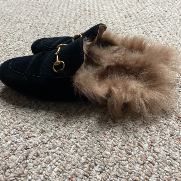 Gucci velvet fur trimmed princetown mules - Picture 4 of 4